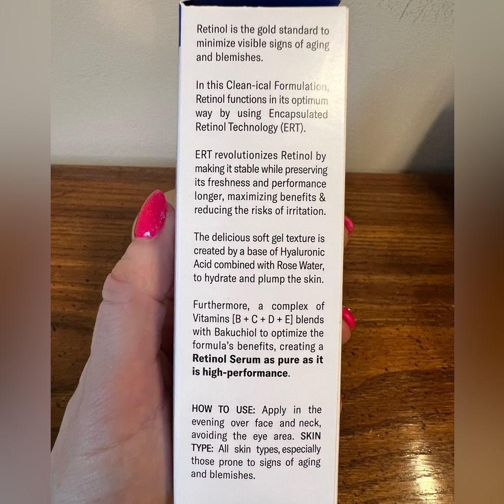Odacite Retinol + Hyalironic acid renewing serum NIB - Picture 2 of 2